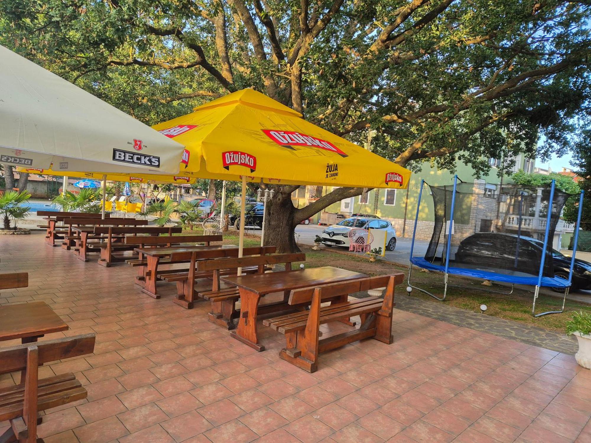 Biergarten Medulin Extérieur photo